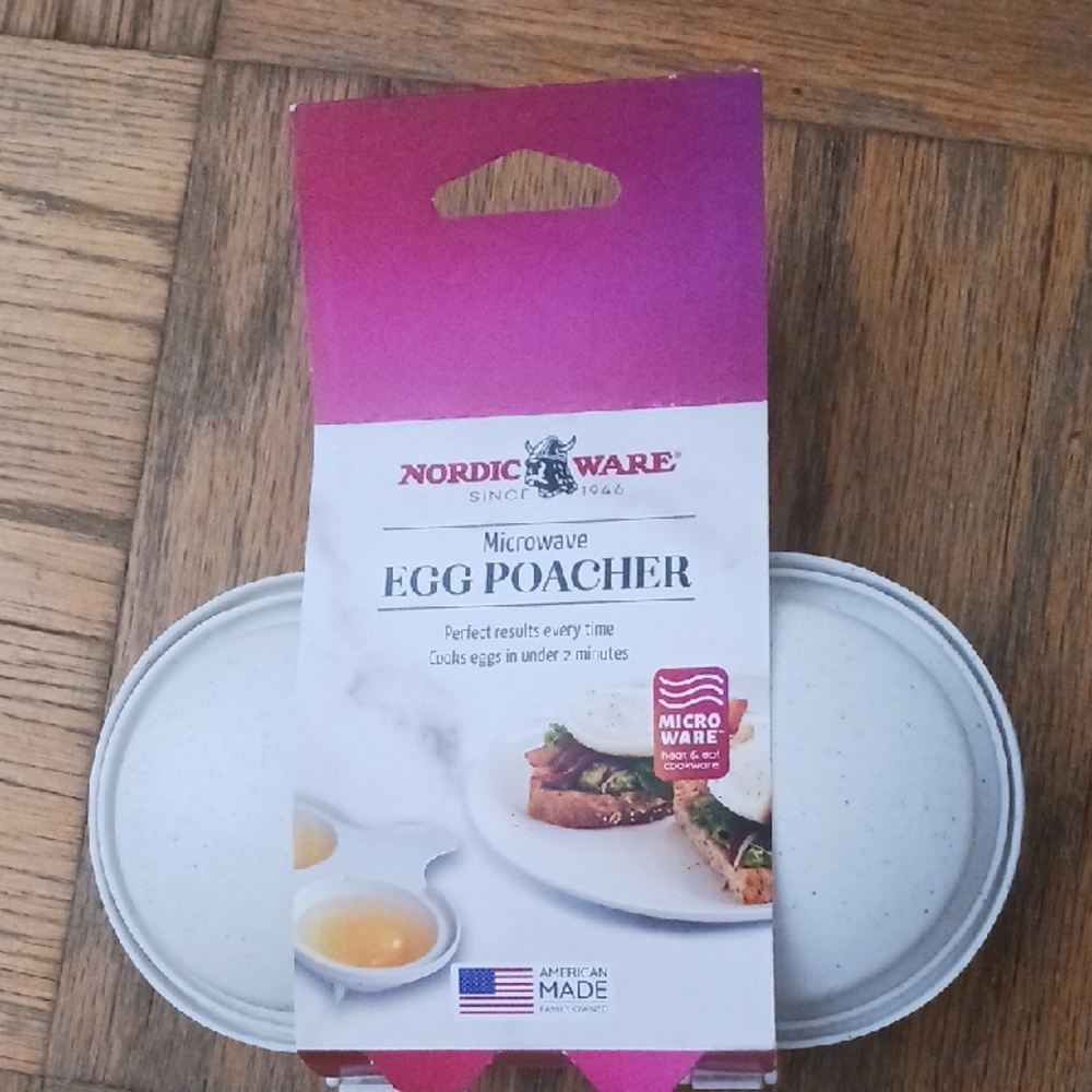Nordic Ware White Microwave Egg Poacher